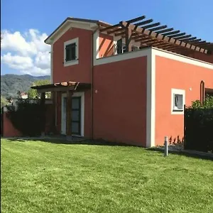 Il Casale Rosso Monolocale Cinque Terre-toscana Caniparola di Fosdinovo